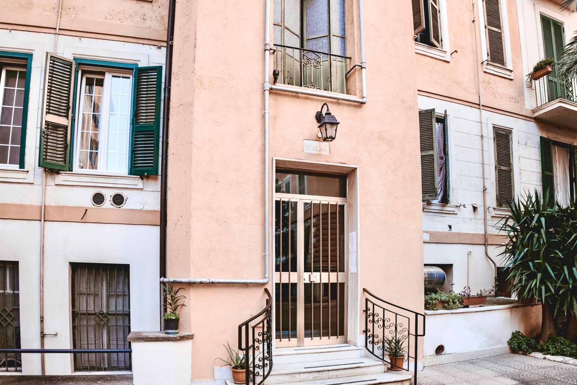 Appartement Gio House - Palazzo Storico à Rome Extérieur photo